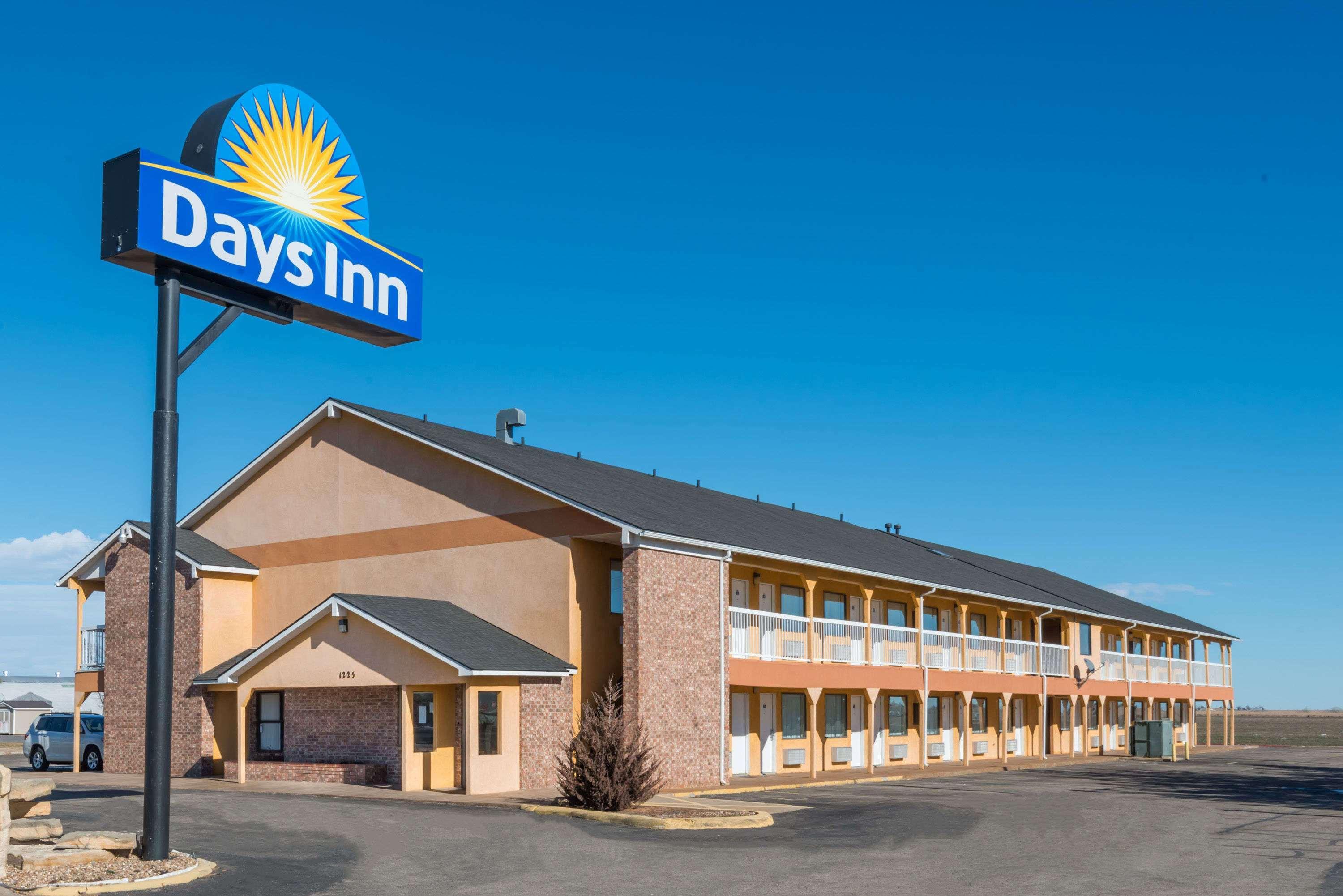 Days Inn By Wyndham Russell Exterior foto